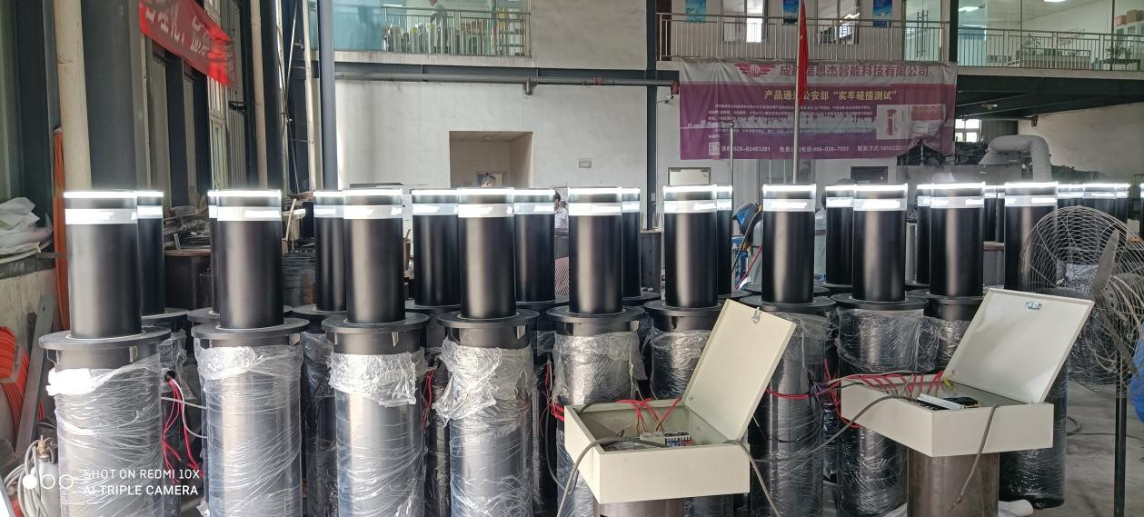 Bollards custom-made for Russia Conglomerate (1)